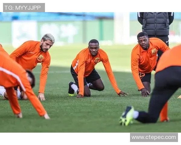 足球明星崛起之路：从少年梦想到全球顶级球员的奋斗历程